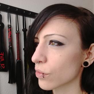 HerrinKiraDolor aus 12***