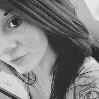 Hot TattooGirl aus 10***