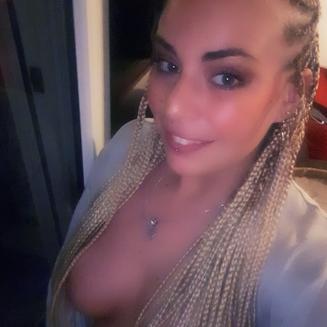 Jasmin Withe aus 22***