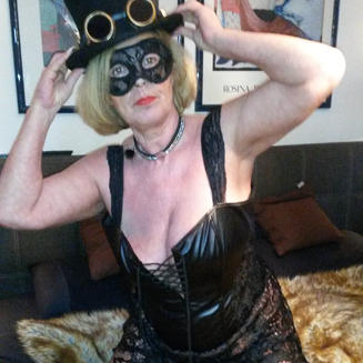 Milf Medusa aus 86***