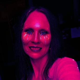 SexyBiene15111 aus 10***